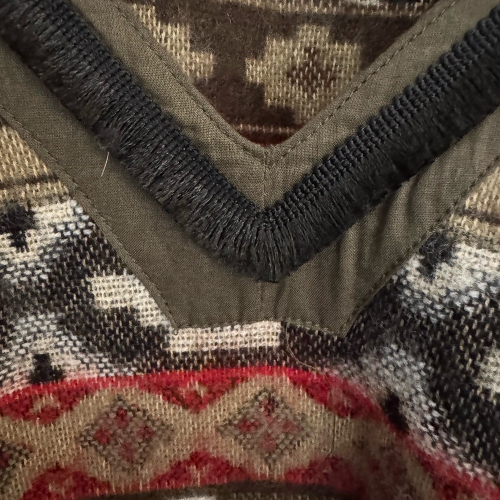 Multicolor Geometric Pattern Poncho Euc - image 3